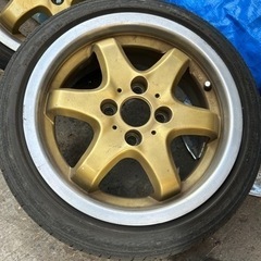 車のパーツ タイヤ、ホイール