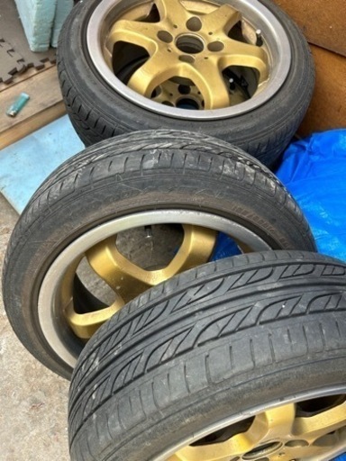車のパーツ タイヤ、ホイール