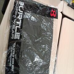 【取引中】再度お値下げ 新品作業ズボン4Lの画像