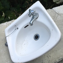 小さな手洗機　