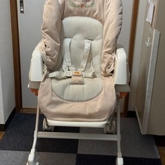 ハイローチェア　テーブル付ベビーチェア　Combiコンビ　プールアンベベNR-1の画像