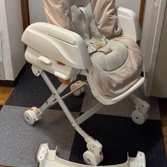 ハイローチェア　テーブル付ベビーチェア　Combiコンビ　プールアンベベNR-1の画像