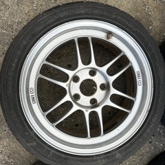 車のパーツ タイヤ、ホイール