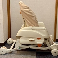 ハイローチェア　テーブル付ベビーチェア　Combiコンビ　プールアンベベNR-1の画像