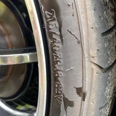 車のパーツ タイヤ、ホイールの画像