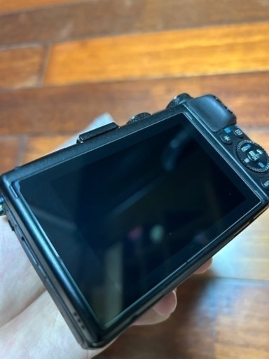 【お取引中】ミラーレス一眼カメラ　Canon EOS M3
