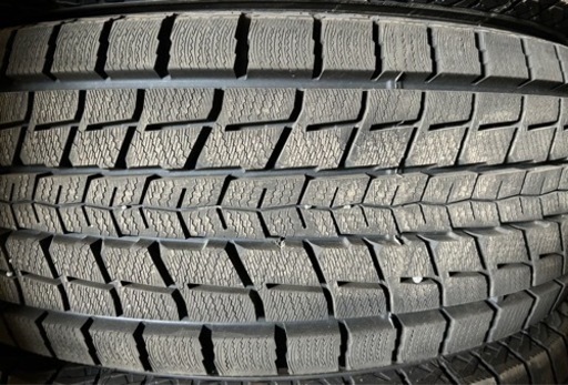 DUNLOP 265/65R17 24年製　スタッドレスタイヤ