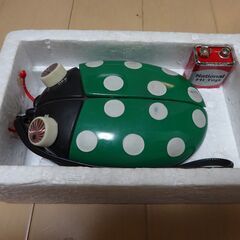【9V電池仕様】てんとう虫型AMラジオ（緑）の画像