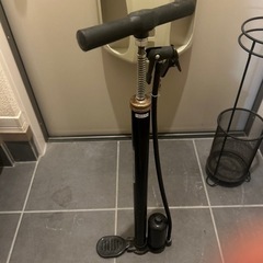 【引き取り先決定】自転車タイヤの空気入れの画像