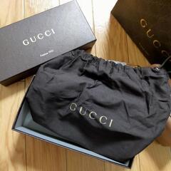 GUCCI エナメルポーチの画像