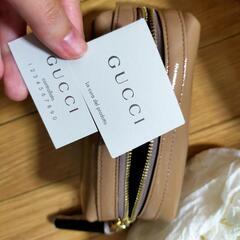 GUCCI エナメルポーチの画像