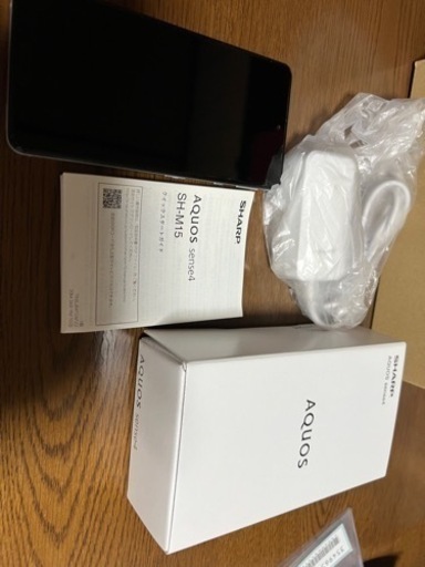 売り切れました。AQUOS  sense4 美品