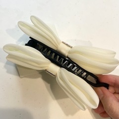 【再値下げ】リボンのバナナクリップ/ヘアクリップの画像