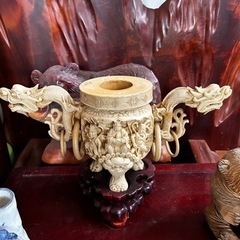 ★中国・唐物★練物・樹脂製品★香炉★龍・仏★置物・飾り物★象牙風★木製台付★中古品★の画像