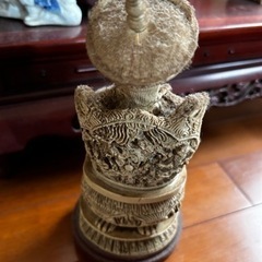 ★中国・唐物★練物・樹脂製品★香炉★龍・仏★置物・飾り物★象牙風★木製台付★中古品★の画像