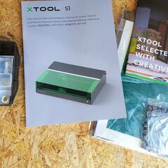 レーザー彫刻機　XTool S1 40W　メッシュ作業台　増高台 ロータリーローラー 送風機　フルセットの画像