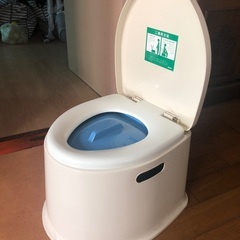 ポータブルトイレです。災害、キャンプ、介護の画像