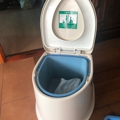 ポータブルトイレです。災害、キャンプ、介護の画像