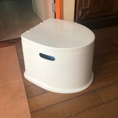 ポータブルトイレです。災害、キャンプ、介護の画像