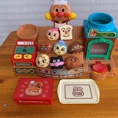 アンパンマン　焼きたてパン工場　おもちゃ