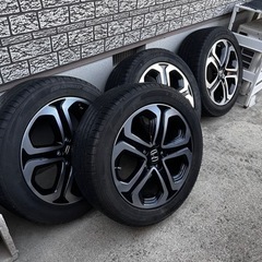 車のパーツ タイヤ、ホイールの画像