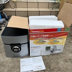 Sentry セントリー 耐火・防水USBポート付き
