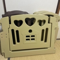  《早い者勝ち》アイリスプラザ ベビーサークル 扉付き ベビーア...