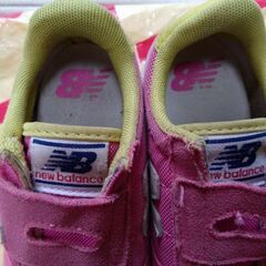 New Balance　スニーカー　ピンク 17.0の画像