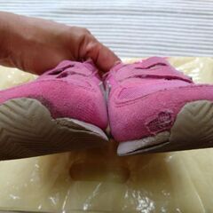 New Balance　スニーカー　ピンク 17.0の画像