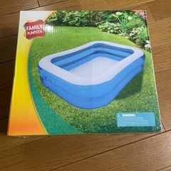 ファミリー　プール　大型　浮き輪付き