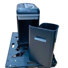 【REGASTOCK川崎店】【動作確認済み】サンワサプライ ペーパー&CDシュレッダー 400-PSD008 50／60Hz A4×6 3*9マイクロカット CD 4分割 カード 3分割の画像