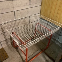 洗濯物のカゴ