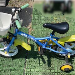 補助輪付き　子供用自転車　男の子　幼児　