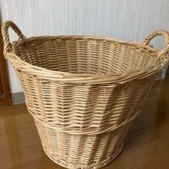 籐製ランドリーバスケット
