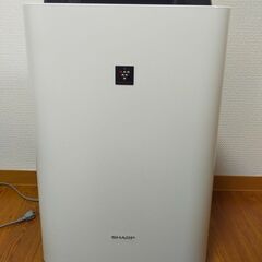 プラズマクラスターのシャープ加湿空気清浄機KC-E50-W