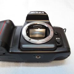 NIKON F601 QD カメラ本体のみ　部品取り　オブジェ　ジャンク扱いの画像