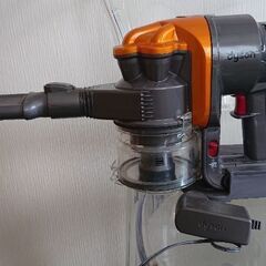 ジャンク品 ダイソン ハンディ掃除機
