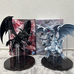 ブルーアイズホワイトドラゴ 真紅眼の黒竜 フィギュア