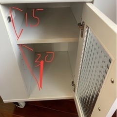 白い棚（引き渡し決定）の画像