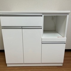 食器棚、キッチン収納定価7万円程。