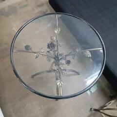 🎉 アイアン  アンティーク調 ガラストップ テーブル 大 シャビーシック 薔薇 ヴィンテージ インテリア ゴールド系  家具 テーブルの画像