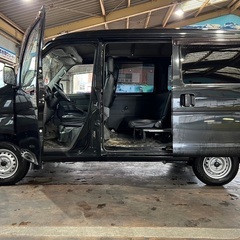 人気の4WD‼️AT車‼️月々9千円〜分割可‼️働くくるま軽バン入りました！車検2年付き！【名義変更代込み】車内広い！人気のスバル サンバーバン‼️社外オーディオ付き☆両側スライドドア☆ドラレコ付☆そのまま乗って帰れます‼️の画像