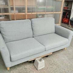 グレー布張り　２人掛けソファー『中古美品』
