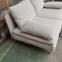 ベージュ布張り　２人掛けソファー『中古良品』の画像