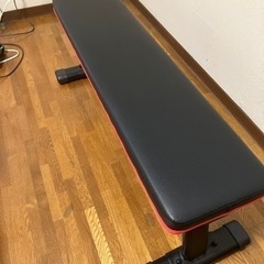 フラットベンチ　筋トレ