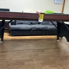 ビリヤード台の画像