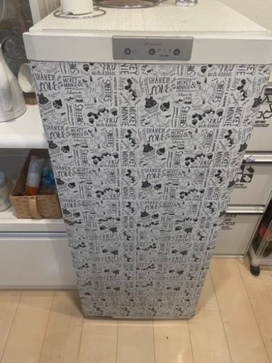 フリーザー　冷凍庫
