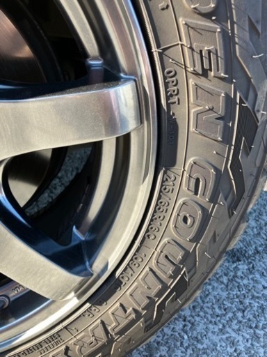 ハイエースに履かせていたOPEN COUNTRY R/T車のパーツ タイヤ、ホイ 24,500円