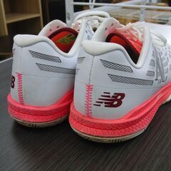 New Balance テニスシューズ WCH796W1 D 標準 靴 23.5cm 白×ピンク系 REV LITE ニューバランス オールコートモデル 札幌 手稲の画像