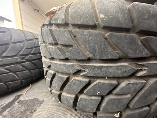 車のパーツ タイヤ、ホイール